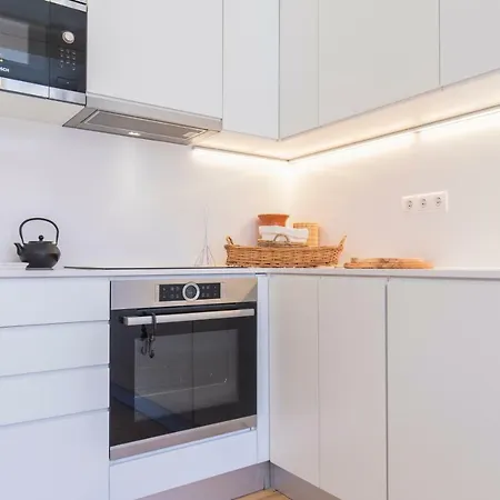 Charming 2 Bedroom In Baixa Chiado 아파트 *