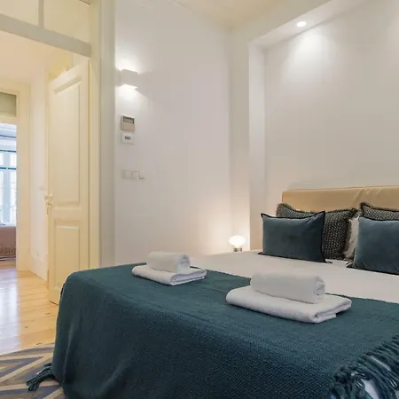 Charming 2 Bedroom In Baixa Chiado Lägenhet