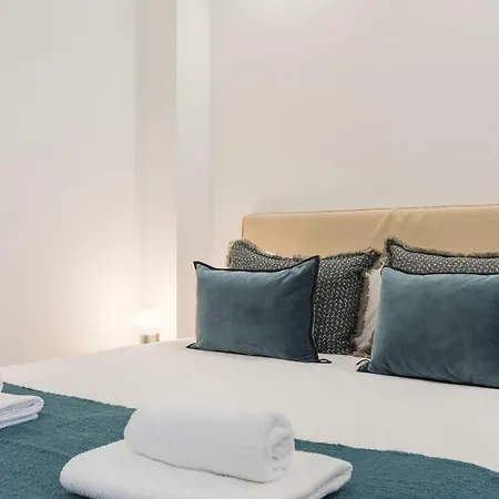 Charming 2 Bedroom In Baixa Chiado * Lisbona