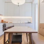 Charming 2 Bedroom In Baixa Chiado Apartmán *