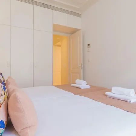 Charming 2 Bedroom In Baixa Chiado Апартаменти *