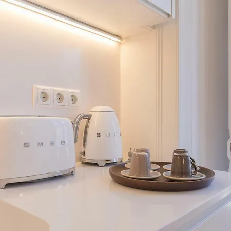 Charming 2 Bedroom In Baixa Chiado Апартаменти Лісабон